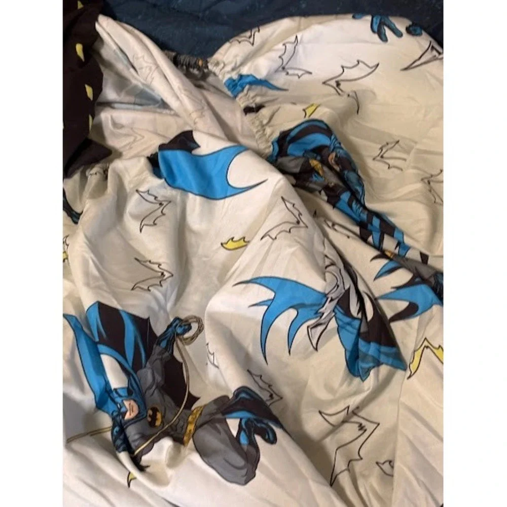 Batman Reversible Full Size Bedding Set Comforter Sheets Pillowcases  DC Comics
